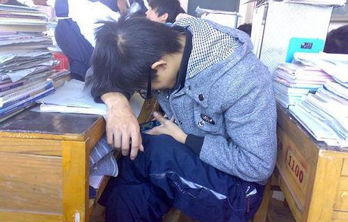 定陶收银员吃瓜事件视频,一场意外引发的舆论风波