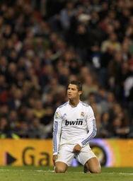 c罗吃伊瓜因的视频,C罗与伊瓜因的美食对决瞬间 第2张 c罗吃伊瓜因的视频,C罗与伊瓜因的美食对决瞬间 第2张