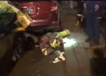 吃瓜群众合力救人视频,吃瓜群众合力演绎感人救援瞬间