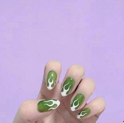 带你吃瓜奇葩的美甲视频,带你领略奇葩美甲视频的魅力  第3张